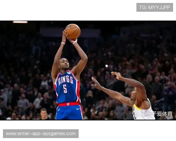 福克斯突破后抛投命中，国王以速度取胜