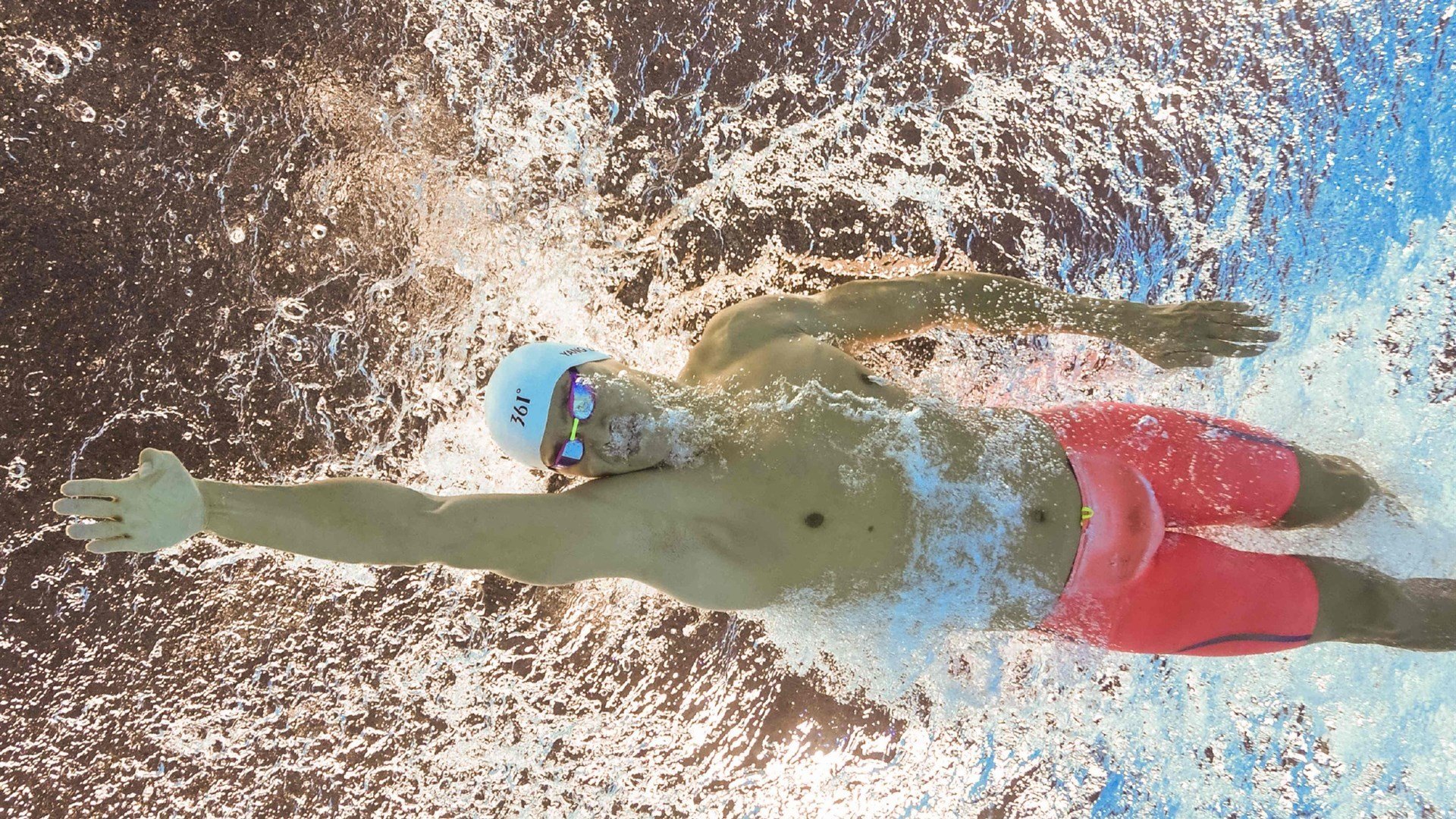 “豪车狂飙风云再起”——巅峰豪车争霸赛最燃一幕,豪车飙车电影